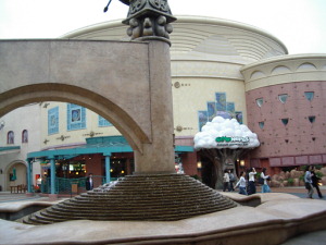 Courtyard and fountain outside Ikspiari