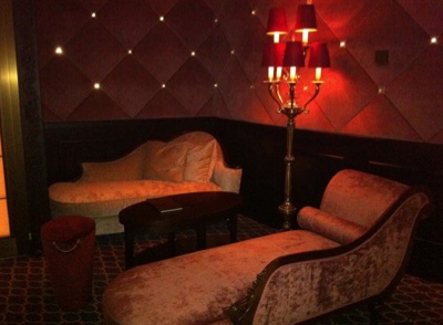 Seating area in Ooh La La Lounge on the Disney Fantasy