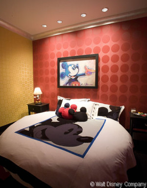 Mickey Mouse Penthouse bedroom with round bed