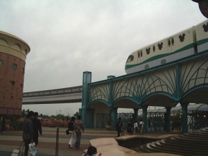 The monorail passing over the courtyard.